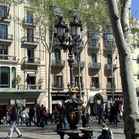Hostal Capitol Ramblas Barcelona Exterior photo
