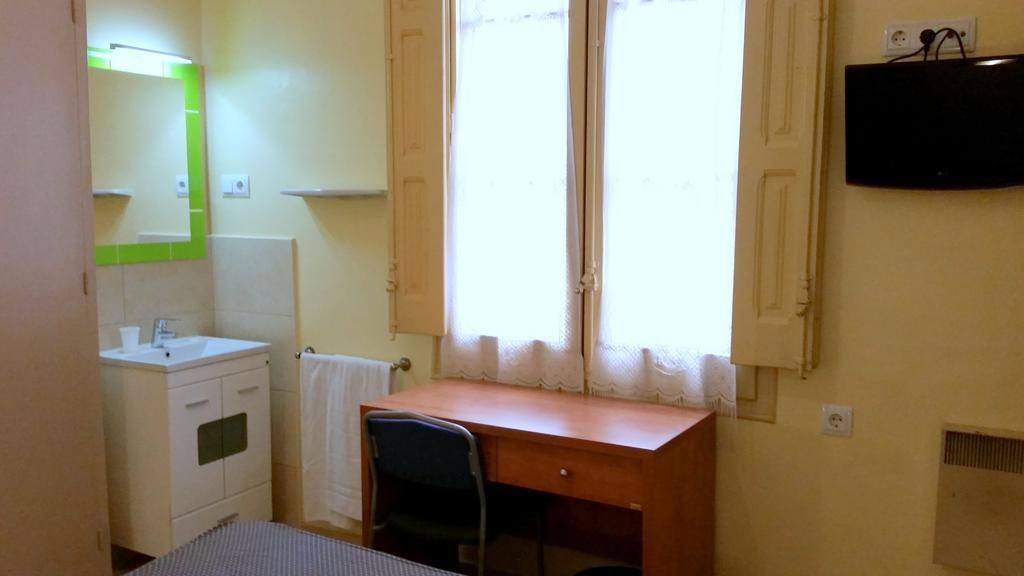 Hostal Capitol Ramblas Barcelona Room photo